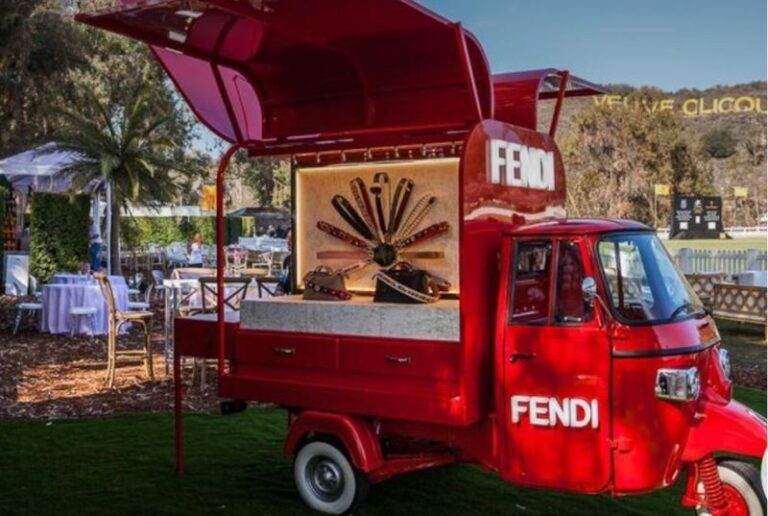 Tuk Tuk Piaggio Customizado Fendi